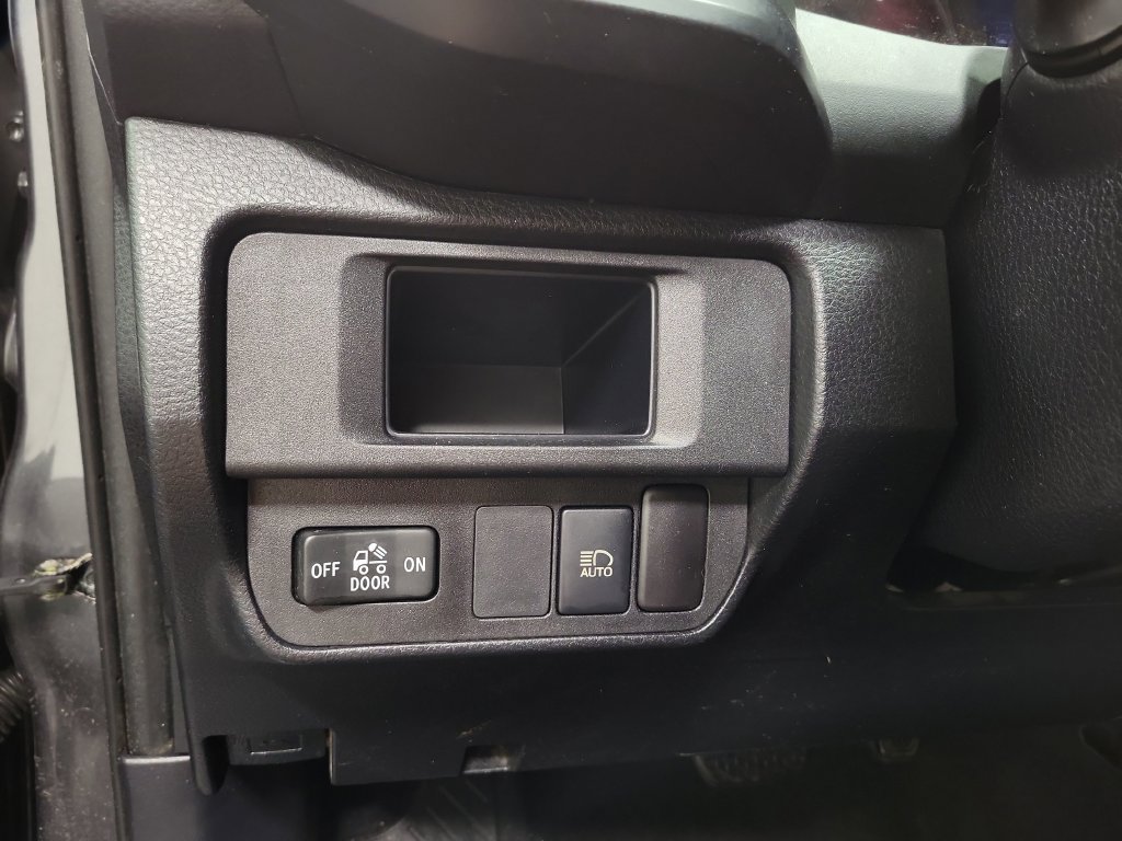 Used 2019 Toyota Tacoma SR w/ SR Convenience Package AWD/4WD image 28
