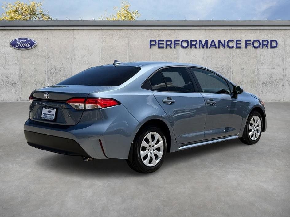 Used 2026 Toyota Corolla LE FWD image 7