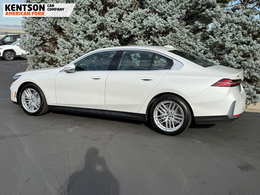 Used 2025 BMW 530i xDrive 530i xDrive image 5