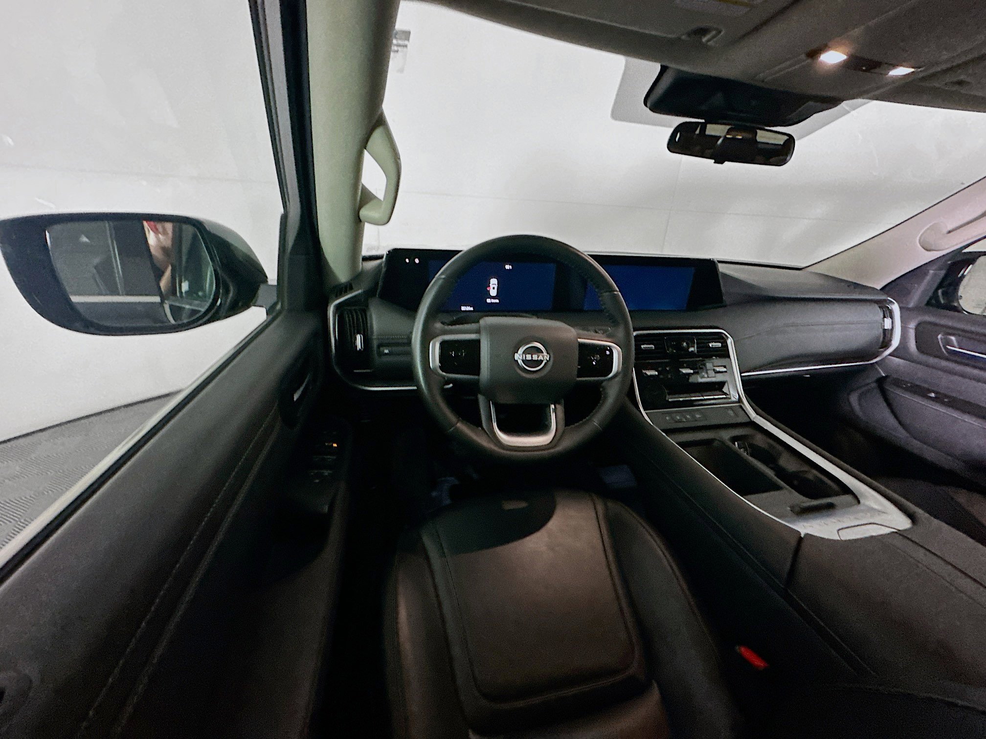 Used 2025 Nissan Armada SV image 18