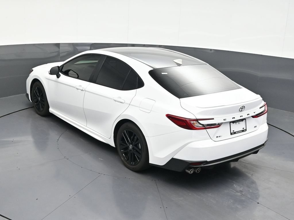 Used 2026 Toyota Camry SE FWD image 17