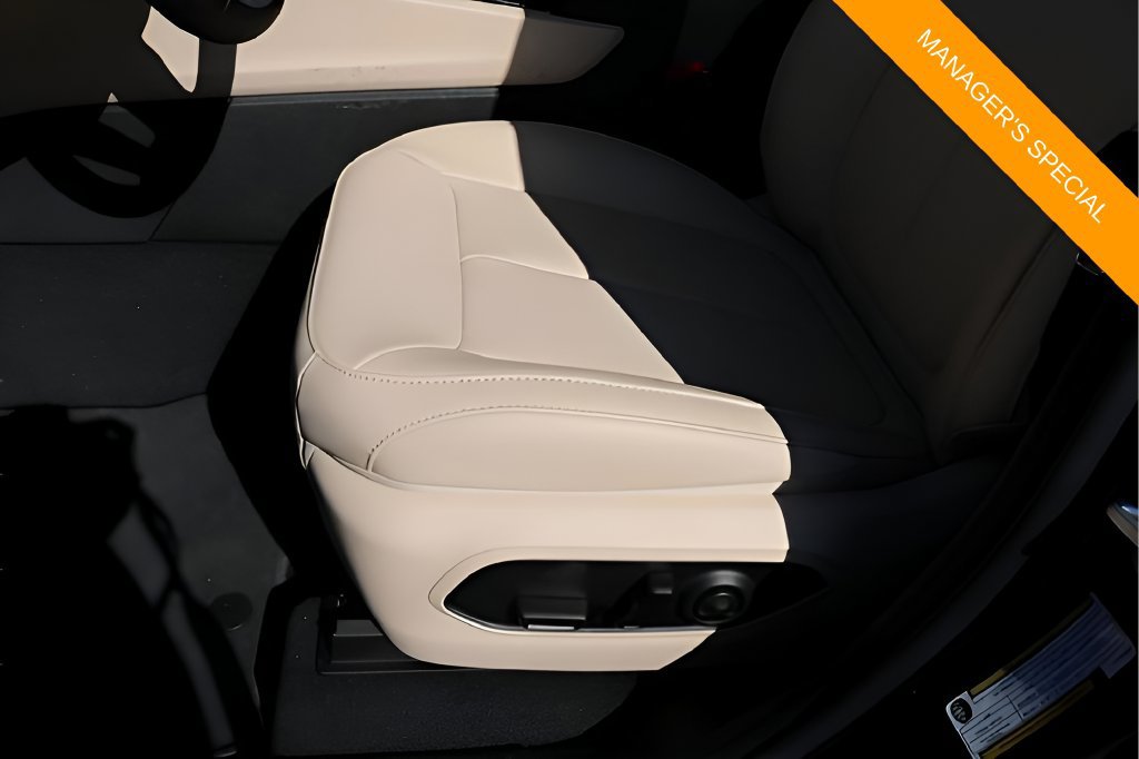 New 2026 Jeep Grand Cherokee Limited RWD image 12