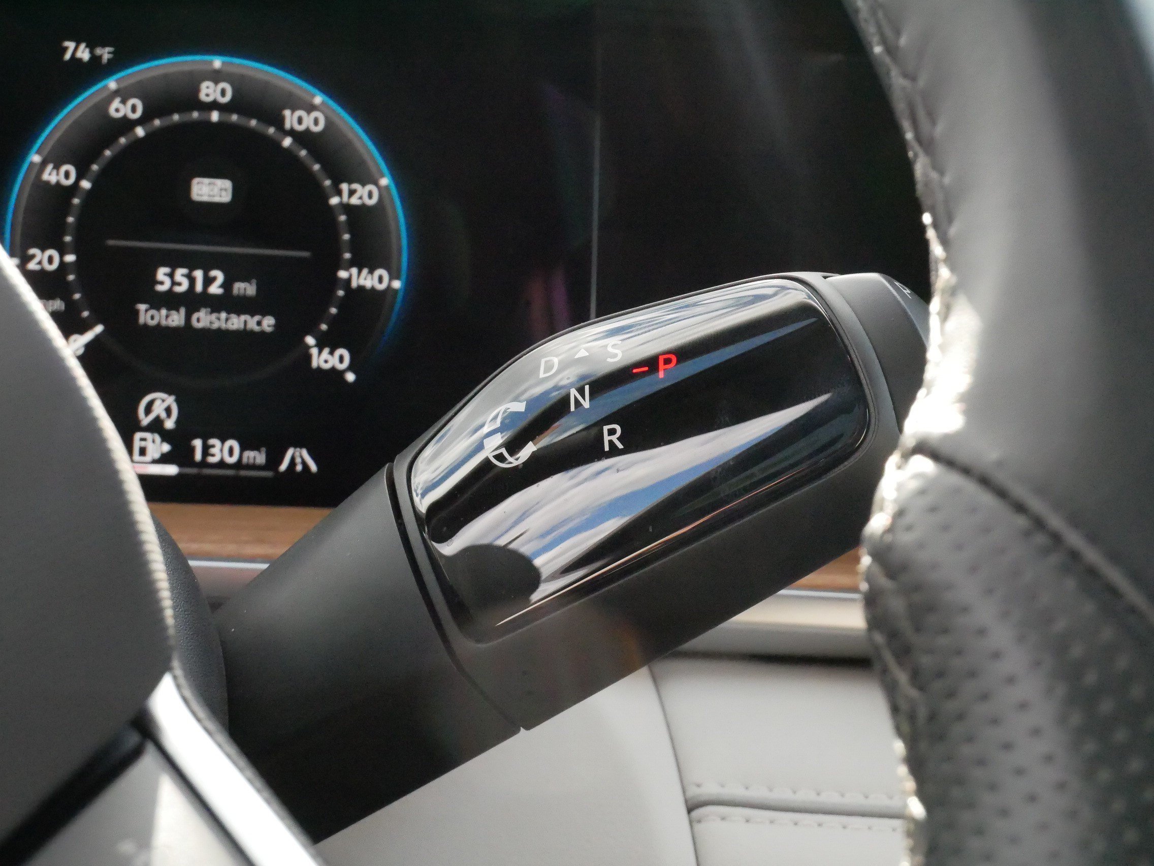 Certified 2025 Volkswagen Tiguan SEL R-Line AWD/4WD image 24