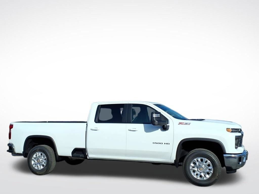 New 2026 Chevrolet Silverado 3500 LT w/ All Star Edition AWD/4WD image 2