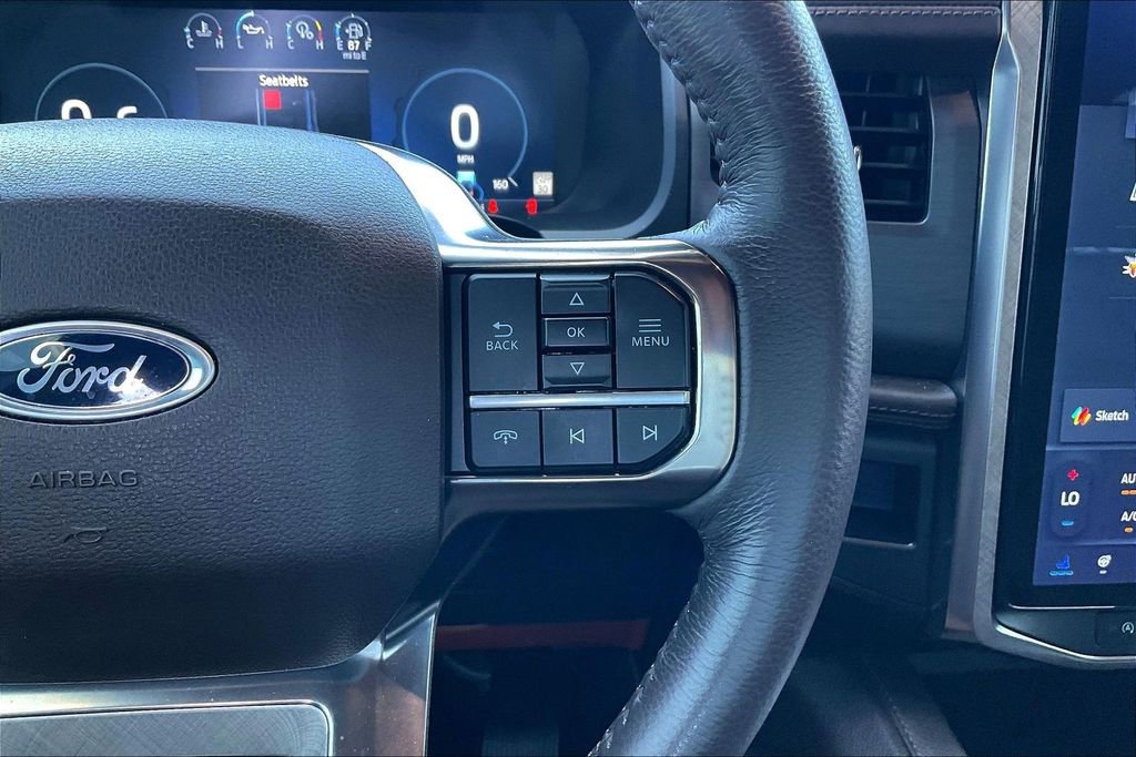 Used 2024 Ford Expedition King Ranch RWD image 11