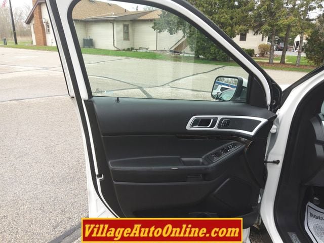 Used 2015 Ford Explorer Limited w/ Equipment Group 301A AWD/4WD image 13