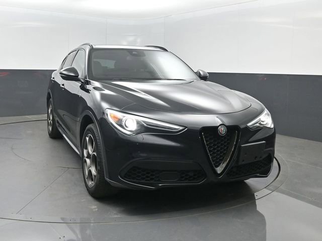 Used 2023 Alfa Romeo Stelvio Ti AWD/4WD image 35