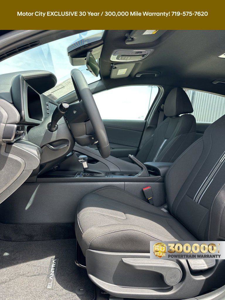 New 2025 Hyundai Elantra SEL image 21