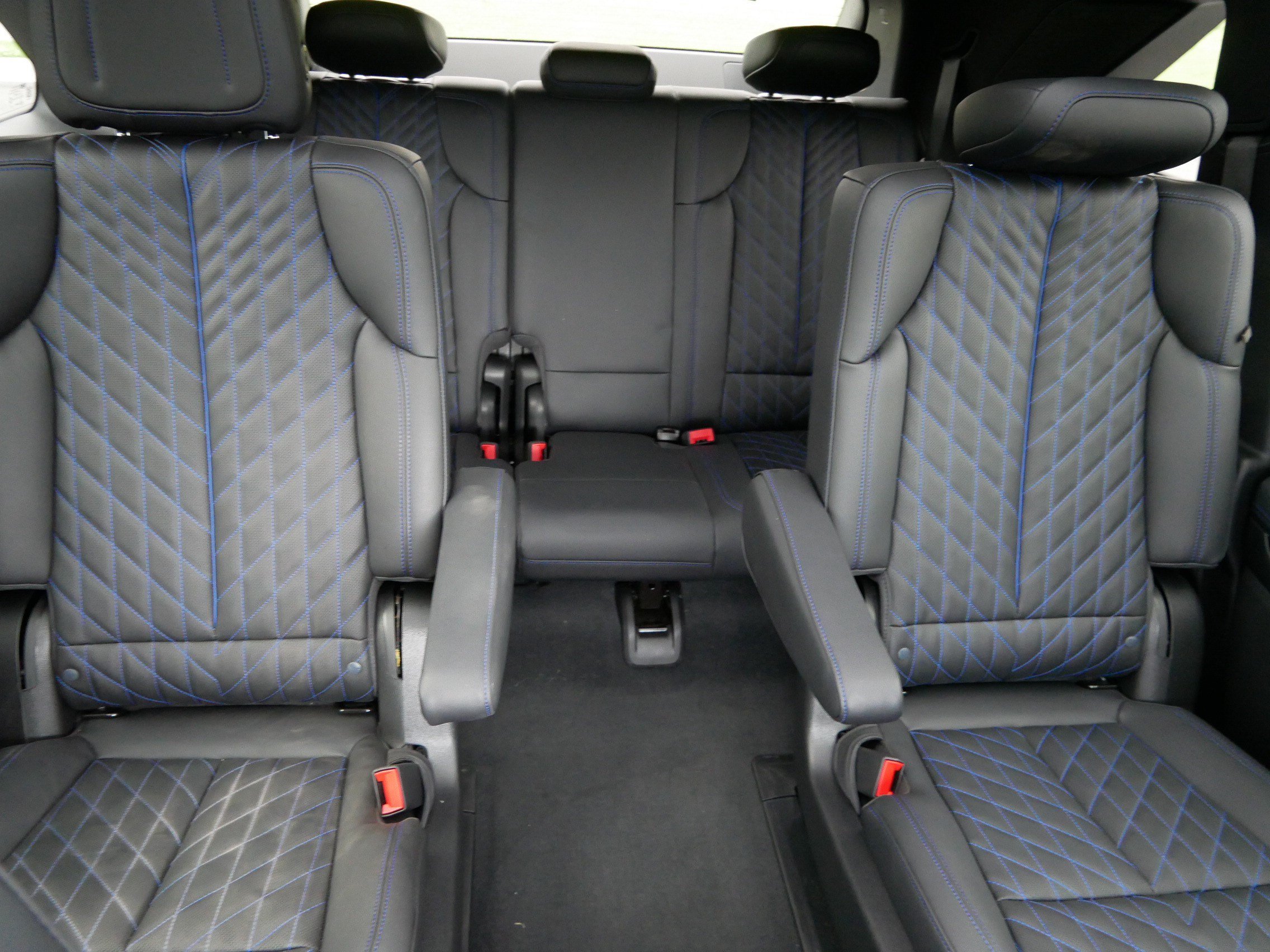 Certified 2025 Cadillac Escalade IQ Sport 1 w/ Smart Trailering package AWD/4WD image 12