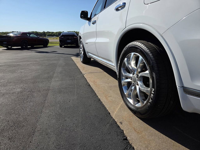 Used 2016 Dodge Durango Citadel w/ Premium Entertainment Group AWD/4WD image 10