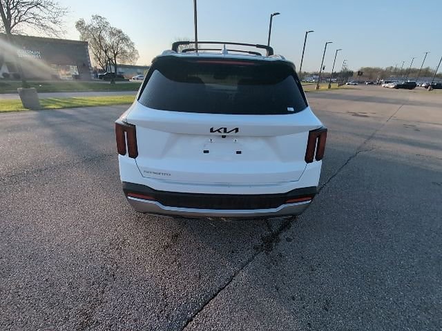 Used 2024 Kia Sorento EX w/ Panoramic Sunroof Package image 7