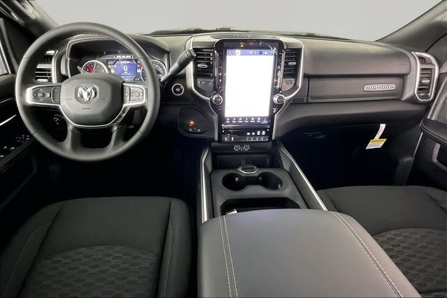 New 2026 RAM 3500 Big Horn AWD/4WD image 6