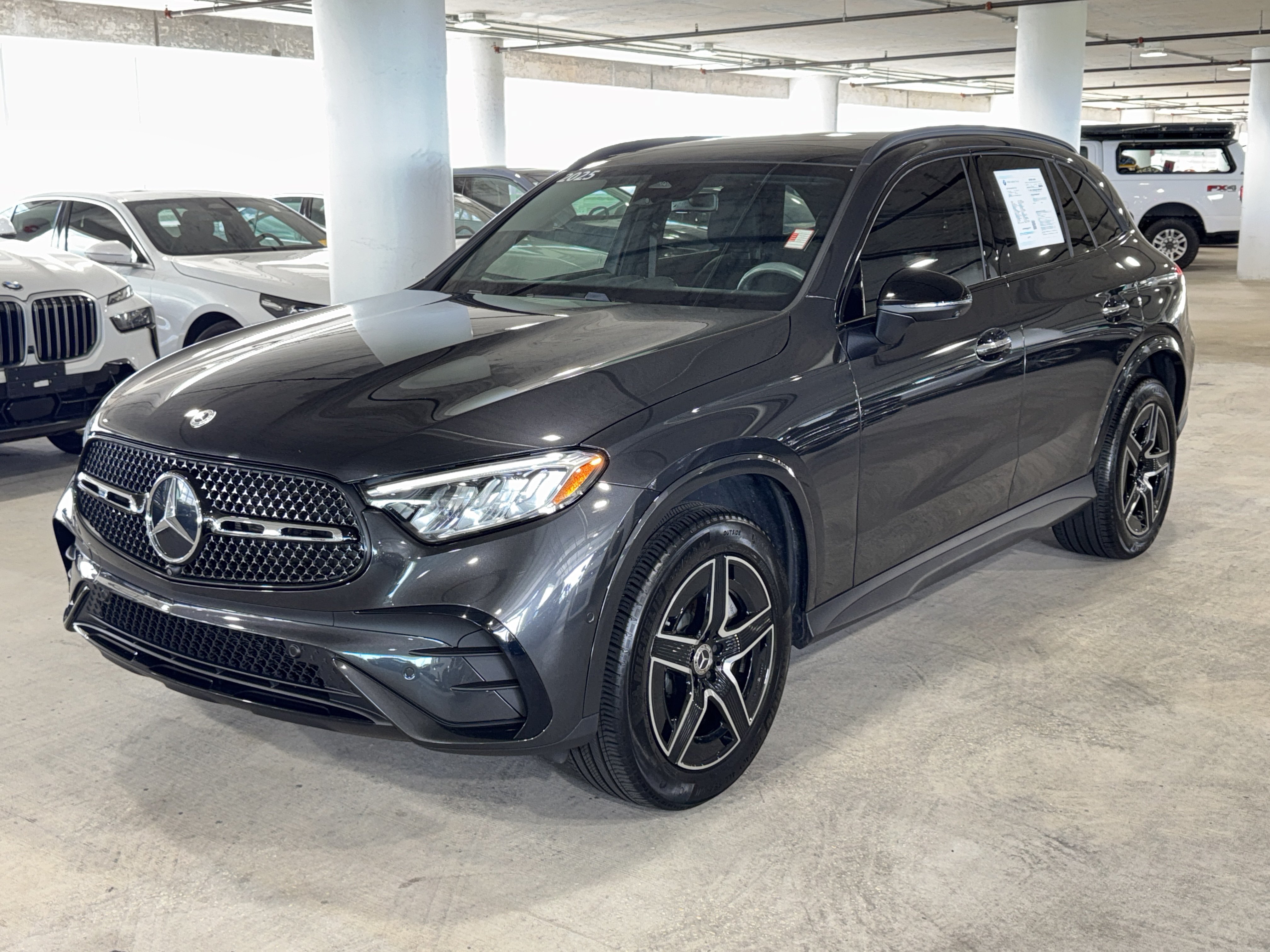 Used 2025 Mercedes-Benz GLC 300 image 4