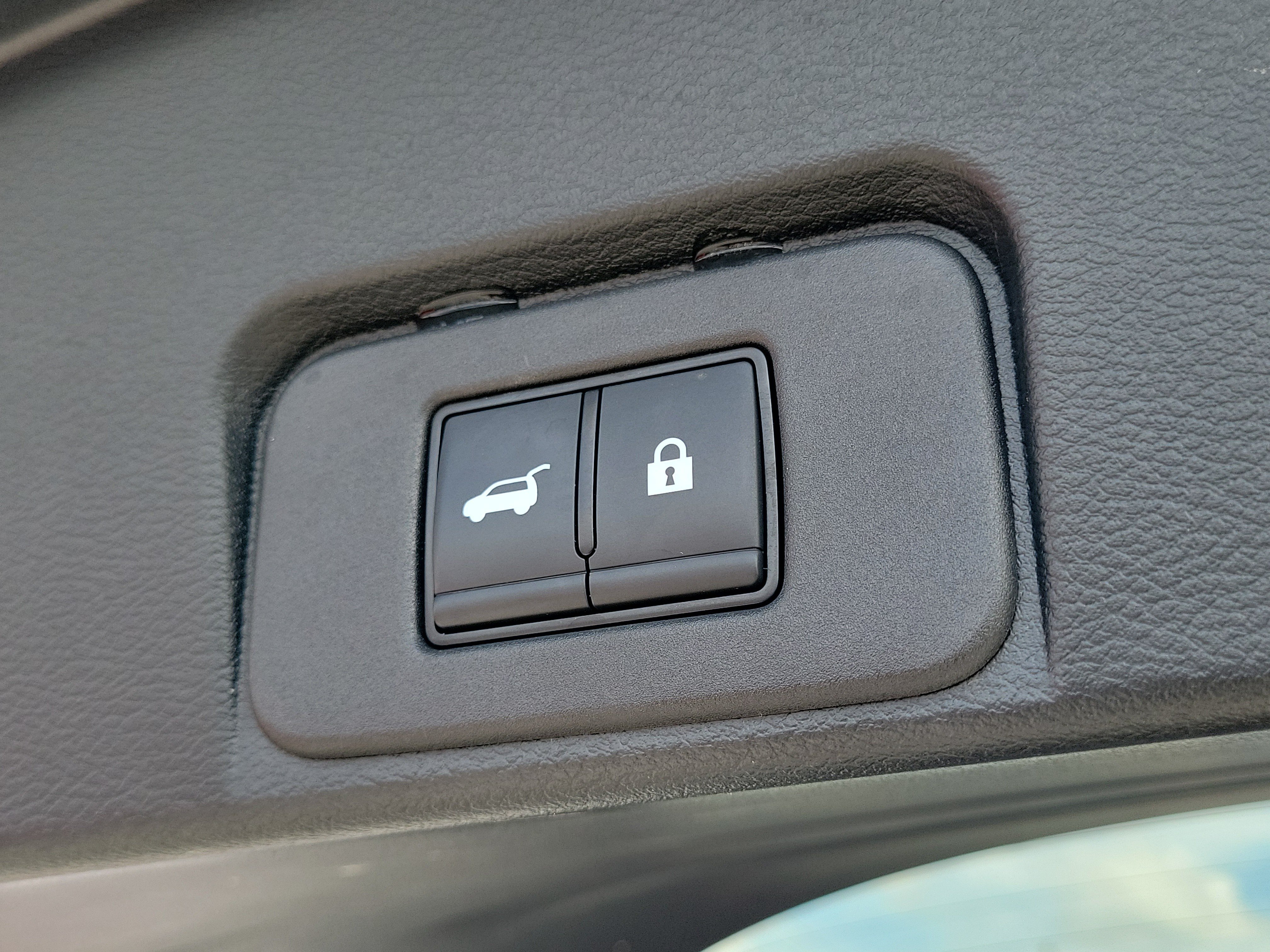 Certified 2024 Nissan Rogue SL w/ SL Premium Package FWD image 8