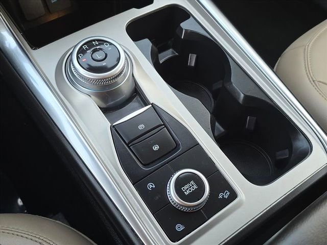 Used 2024 Ford Explorer XLT w/ Equipment Group 202A image 26