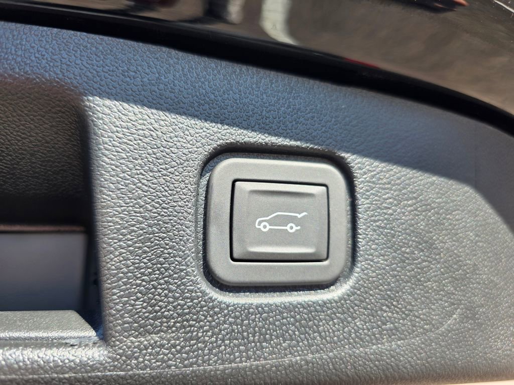 New 2025 Chevrolet Blazer EV LT image 25