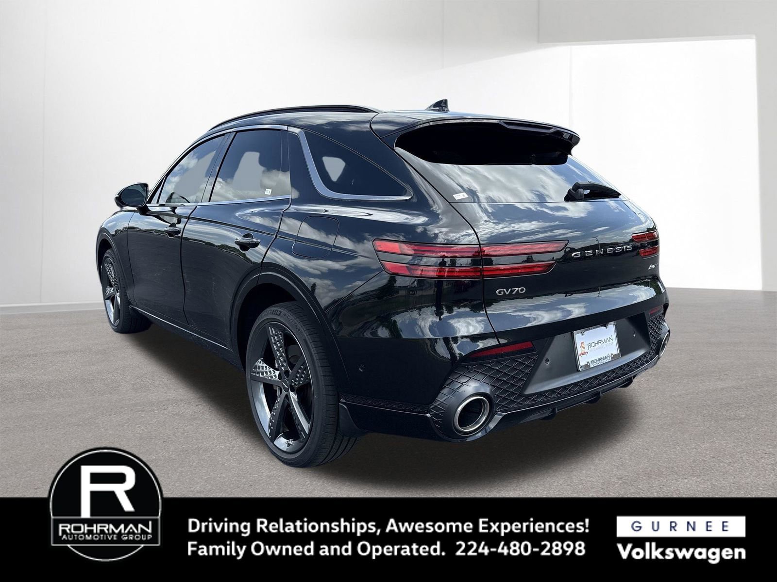 Used 2022 Genesis GV70 3.5T Sport w/ Sport Prestige Package AWD/4WD image 7