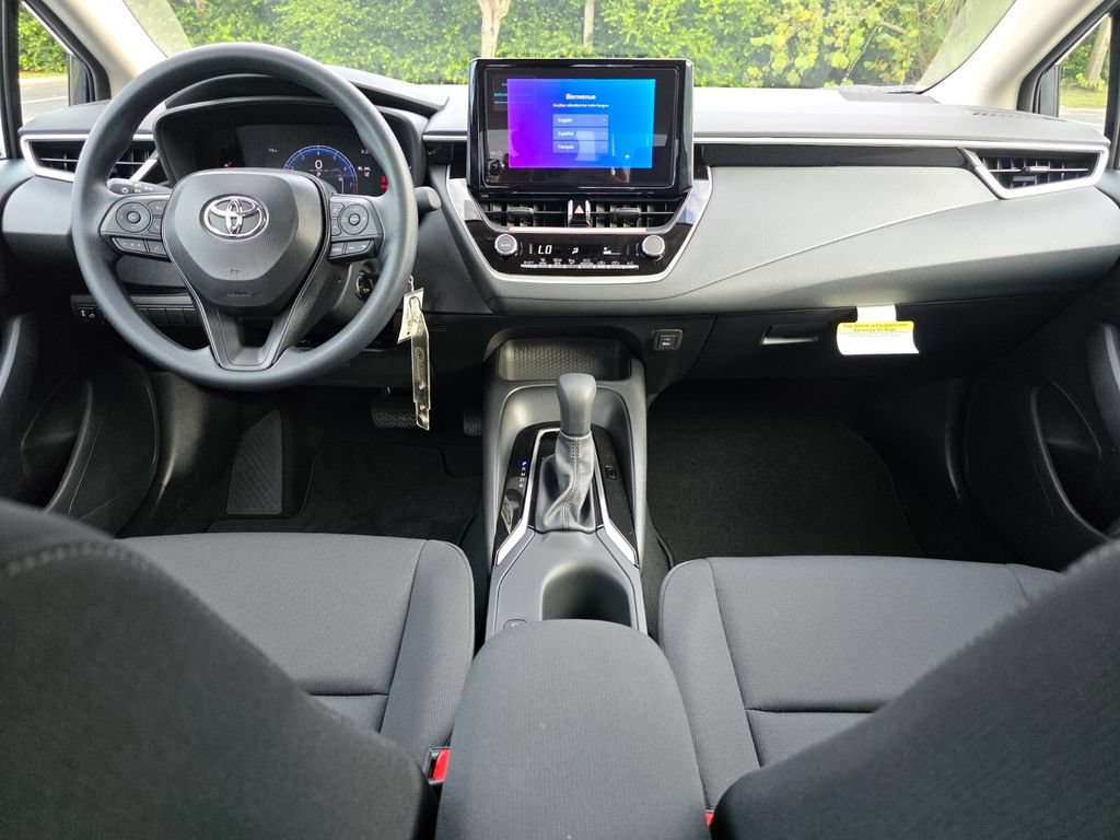 Used 2026 Toyota Corolla LE FWD image 5