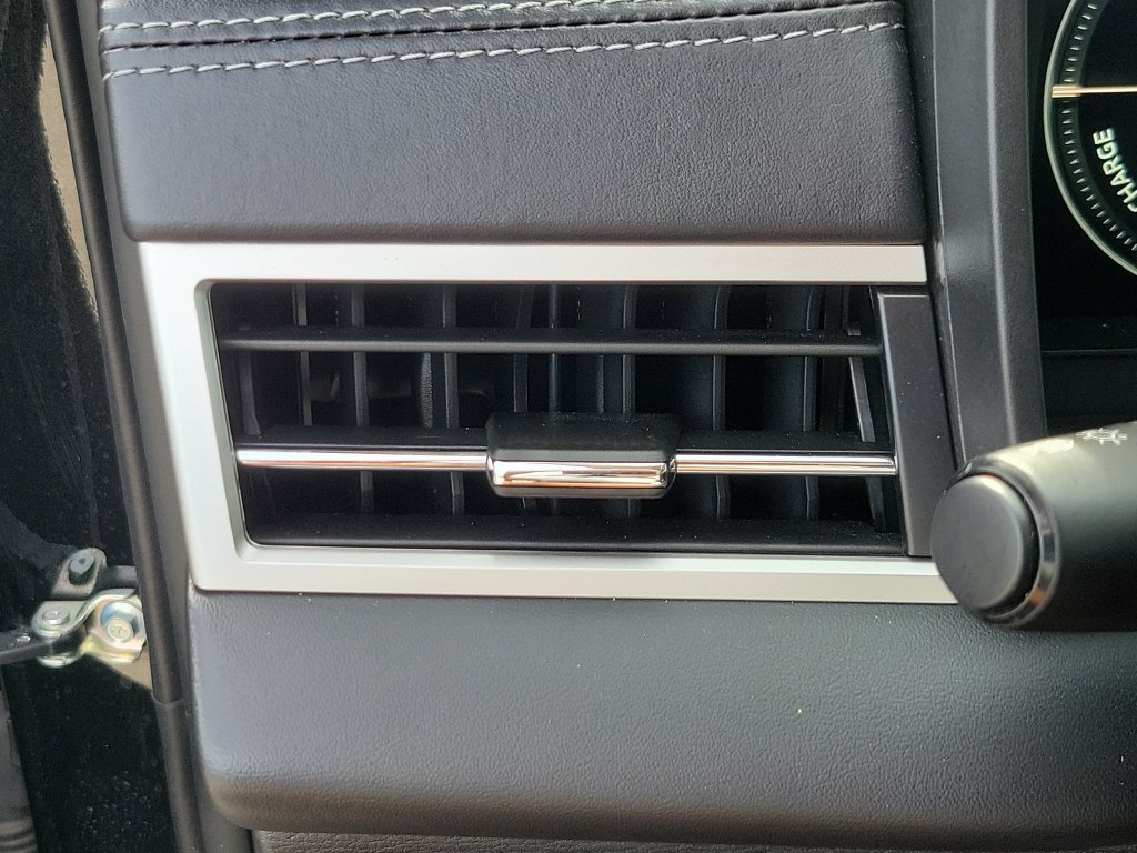Used 2025 Mitsubishi Outlander 4WD Plug-In Hybrid image 33