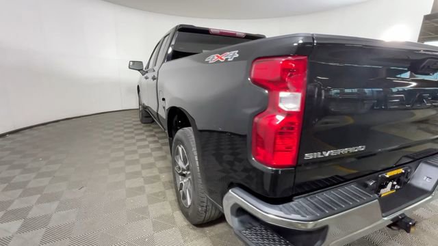 Used 2022 Chevrolet Silverado 1500 LT AWD/4WD image 8