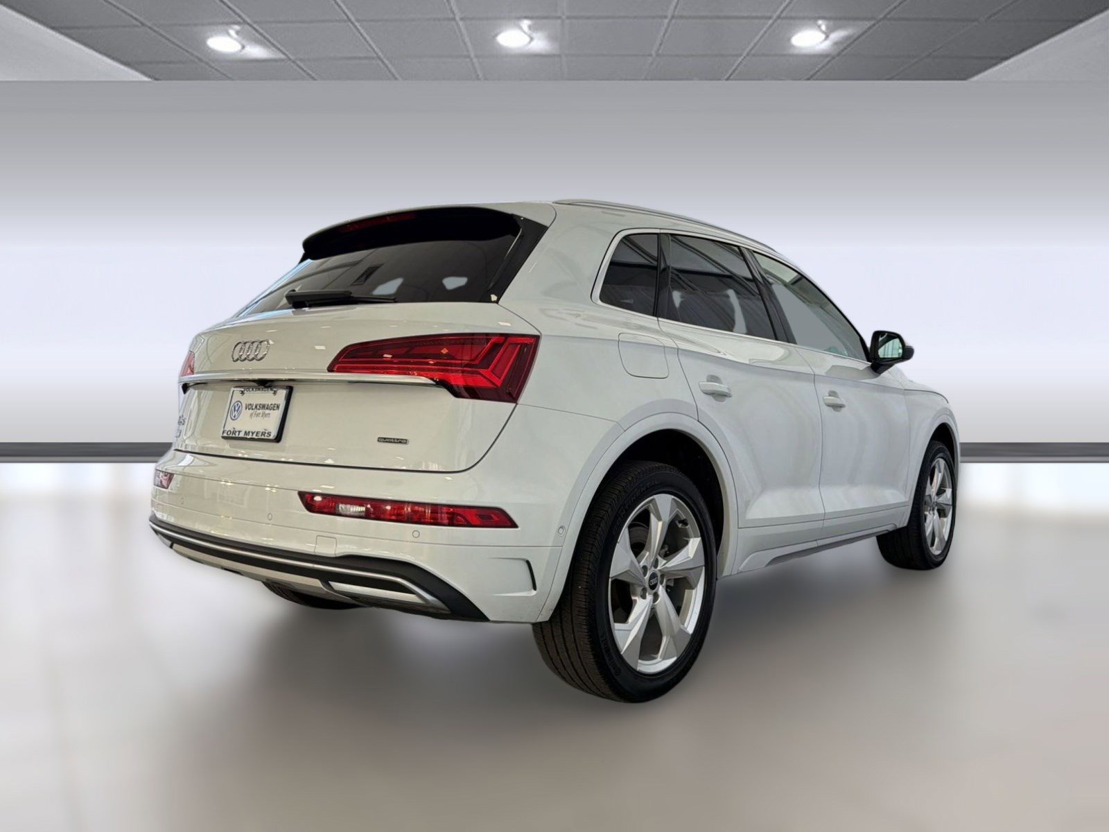 Used 2021 Audi Q5 Prestige w/ Prestige Package image 9