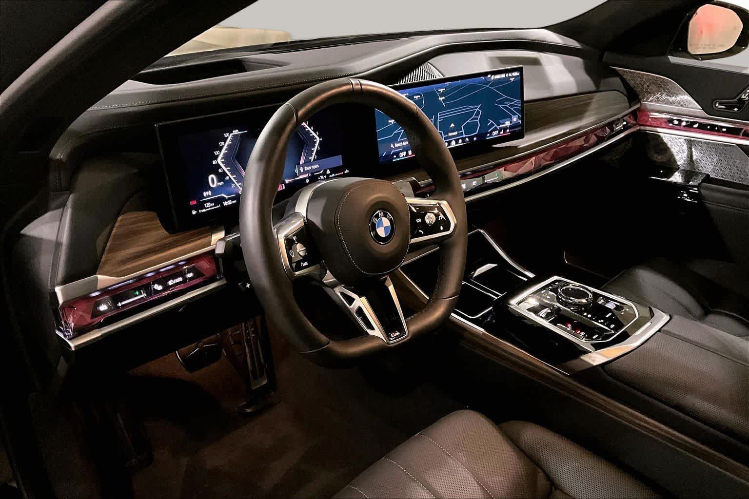 Used 2025 BMW 740i xDrive w/ Executive Package AWD/4WD image 17