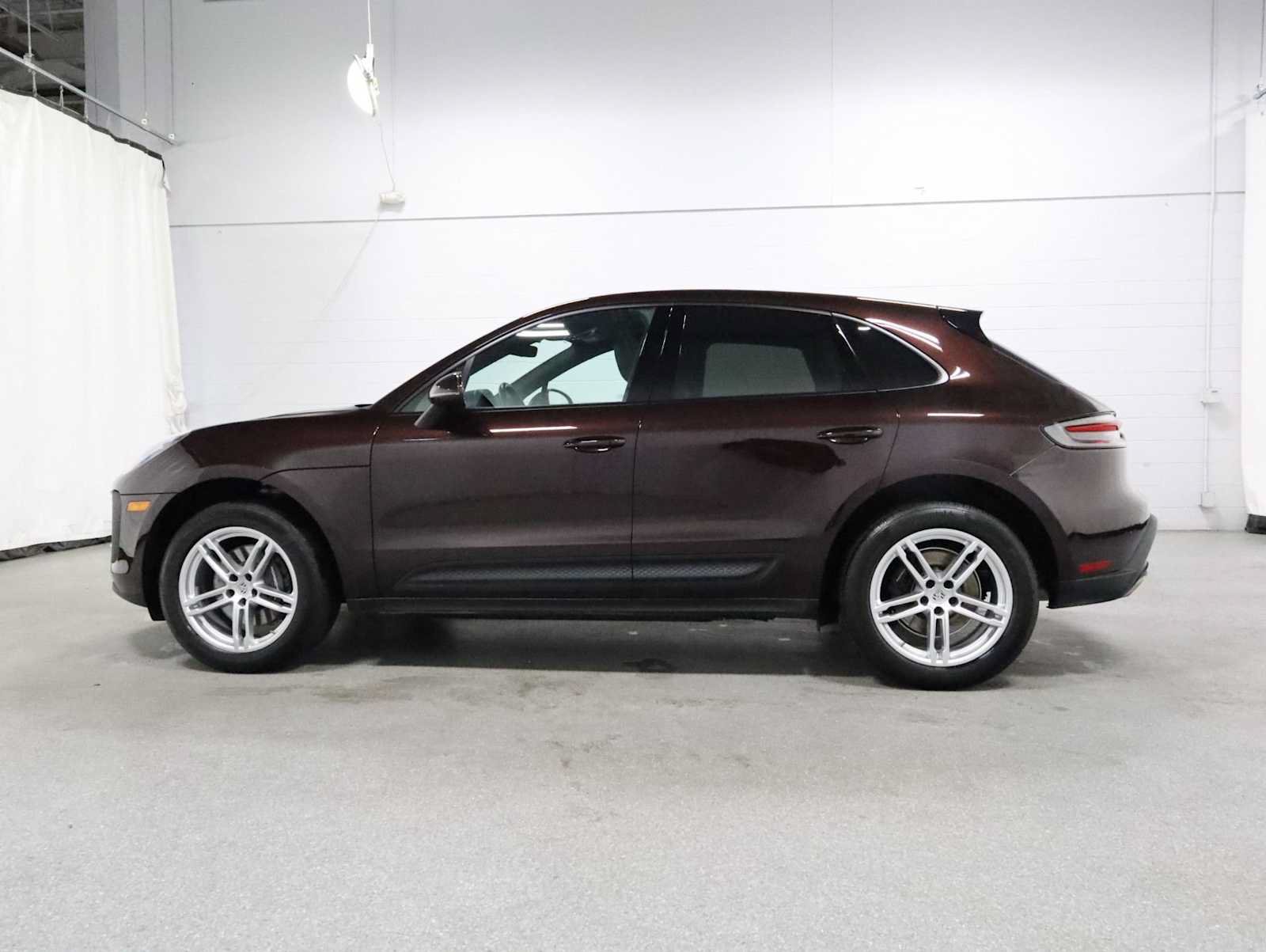 Certified 2023 Porsche Macan Turbo AWD/4WD image 2