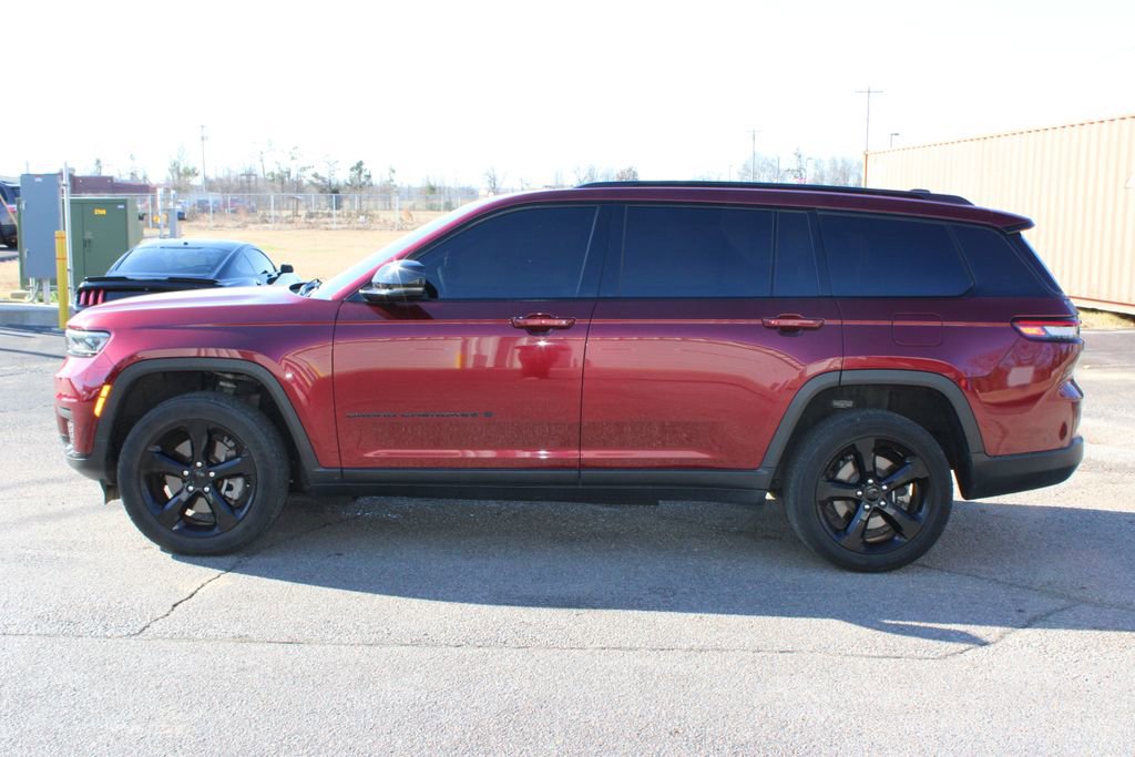 Used 2023 Jeep Grand Cherokee L Laredo image 6