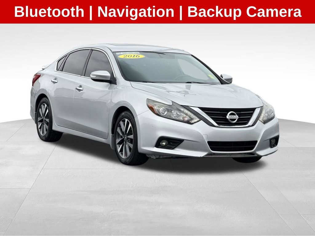 Used 2016 Nissan Altima 2.5 SL w/ 2.5 Technology w/LED Package FWD image 1