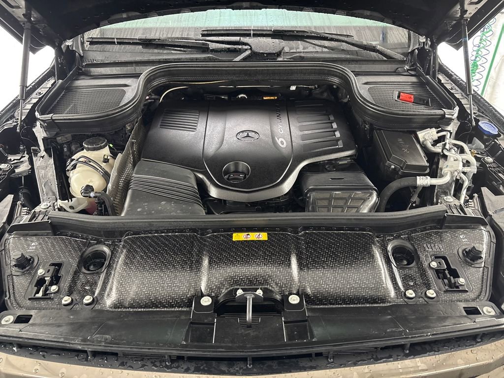 Used 2025 Mercedes-Benz GLS 450 4MATIC image 27
