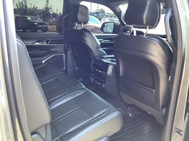 Used 2024 Jeep Wagoneer L 4WD w/ Premium Group I image 37