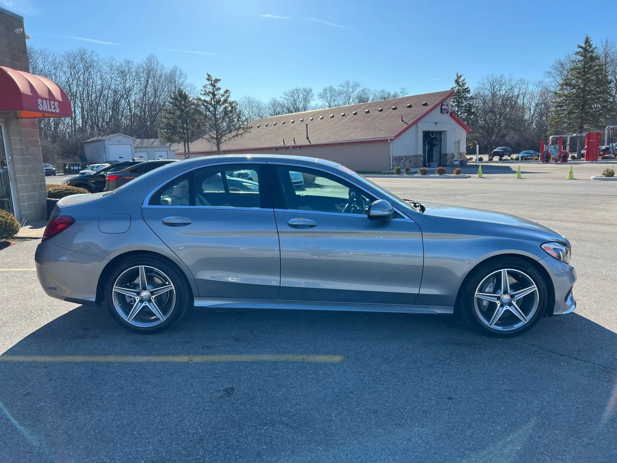 Used 2015 Mercedes-Benz C 300 4MATIC Sedan w/ Multimedia Package image 4