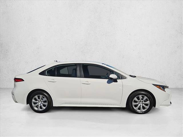 Used 2025 Toyota Corolla LE FWD image 4