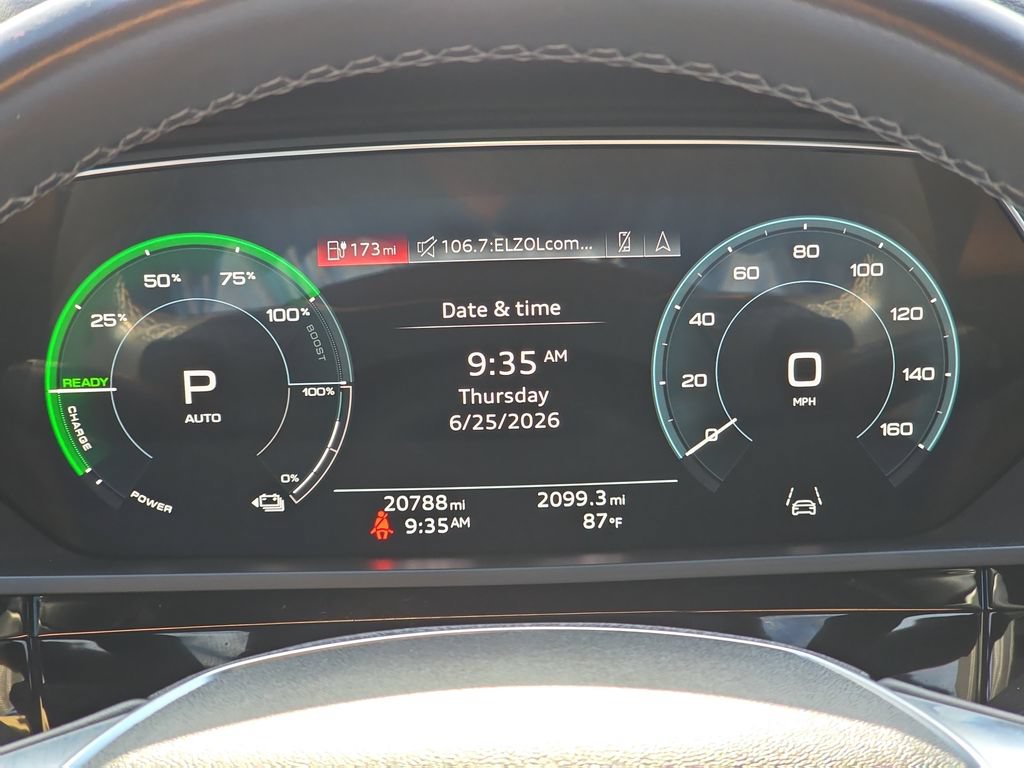 Used 2024 Audi Q8 e-tron Premium AWD/4WD image 19