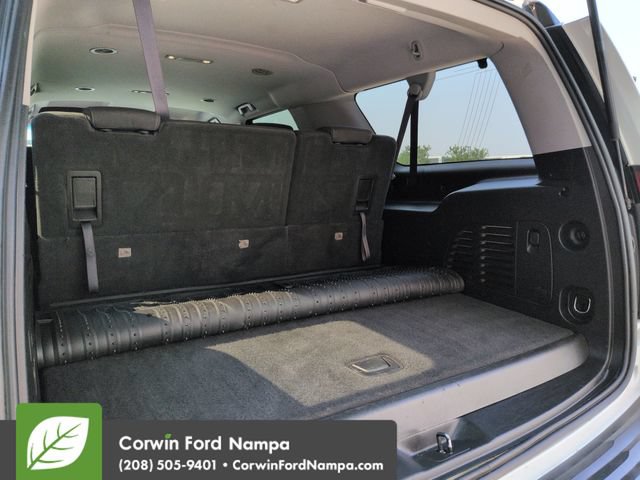 Used 2017 Chevrolet Suburban LS RWD image 30