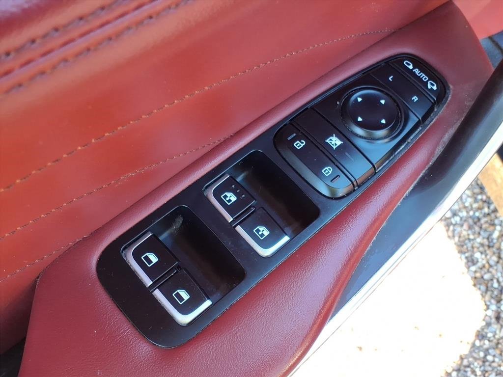 Used 2022 Kia Stinger GT2 w/ Red Interior Color Package image 18