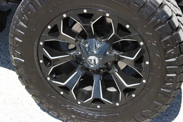 Used 2020 Chevrolet Silverado 1500 RST w/ True North Edition AWD/4WD image 16
