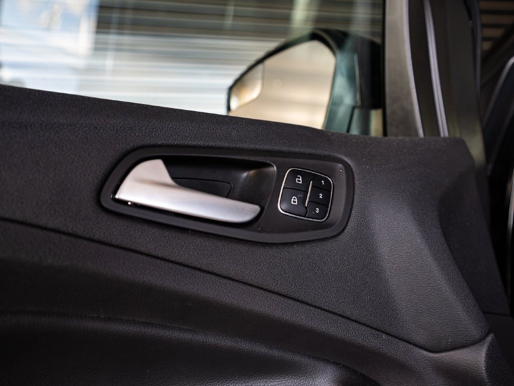 Used 2018 Ford Escape Titanium AWD/4WD image 22