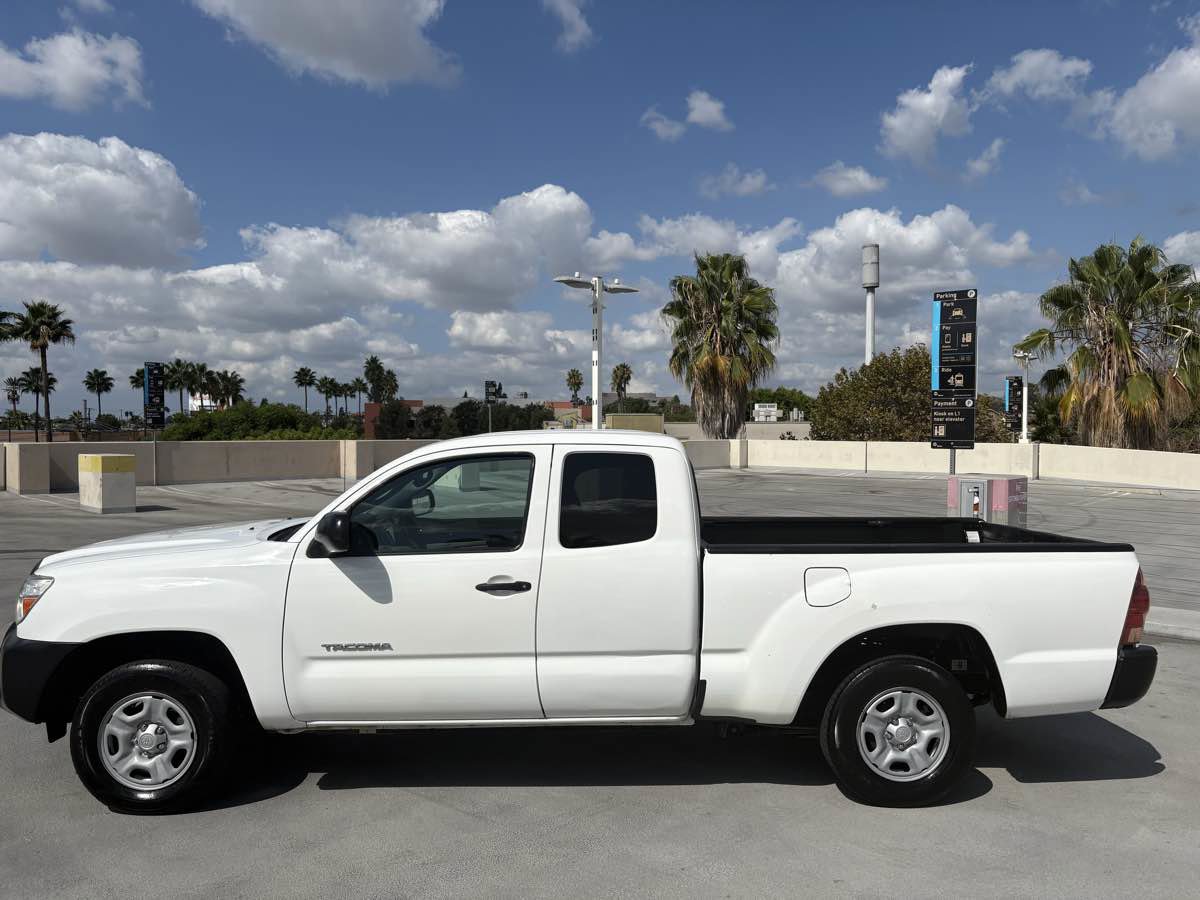 Used 2015 Toyota Tacoma 2WD Access Cab image 7