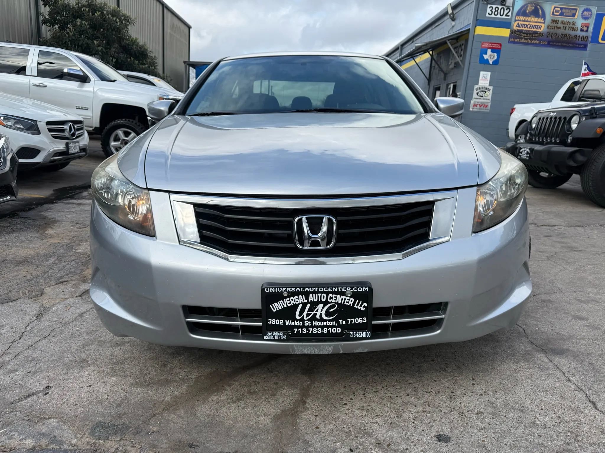 Used 2009 Honda Accord LX-P image 2