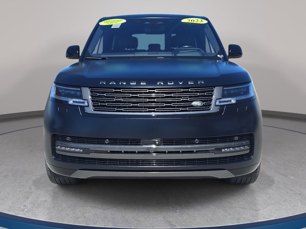 Used 2023 Land Rover Range Rover SE image 2