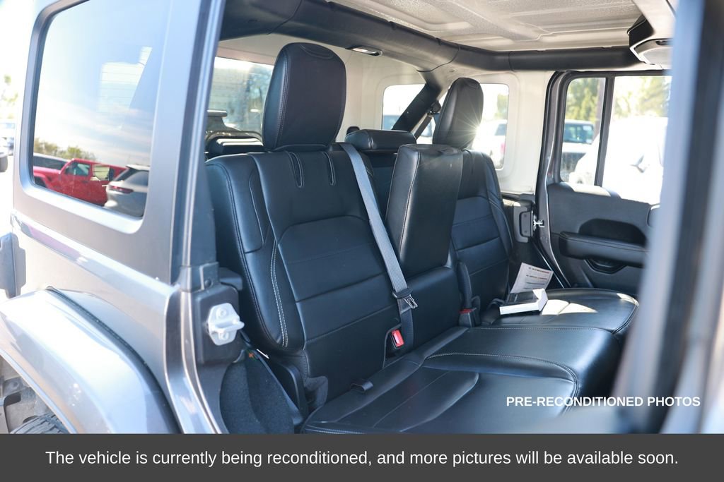 Used 2022 Jeep Wrangler Unlimited Sahara image 13