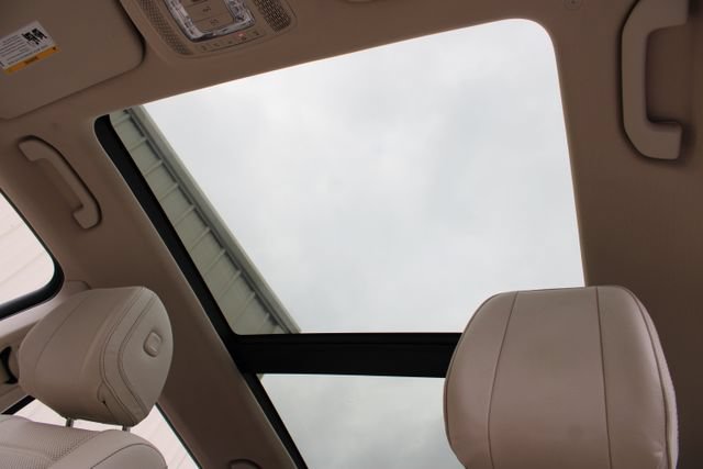 Used 2022 Mercedes-Benz GLS 450 4MATIC image 22