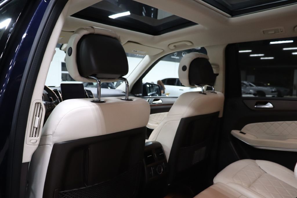 Used 2019 Mercedes-Benz GLS 550 4MATIC w/ Grand Edition Package image 16