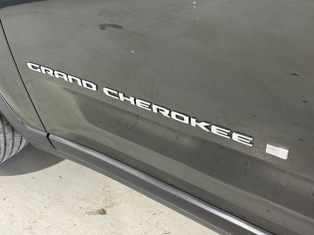 Used 2023 Jeep Grand Cherokee L Limited image 32