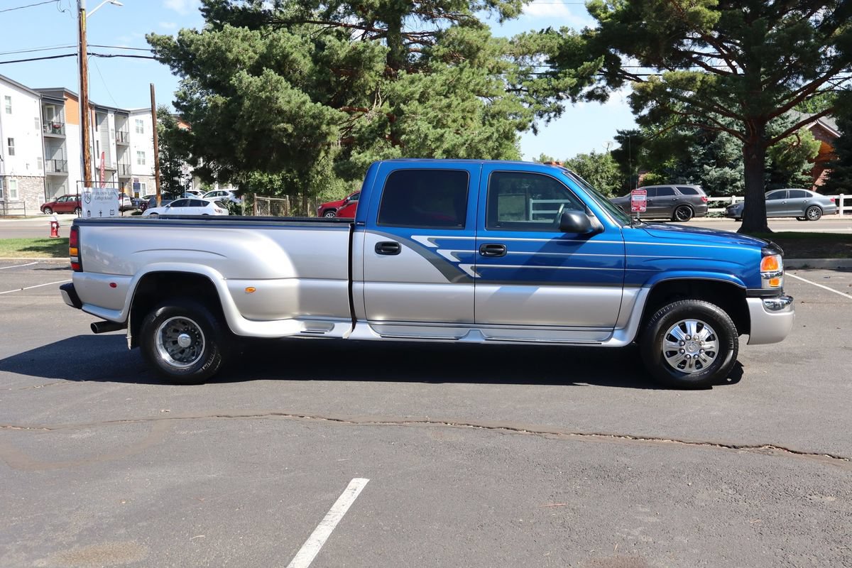 Used 2003 GMC Sierra 3500 SLE AWD/4WD image 3