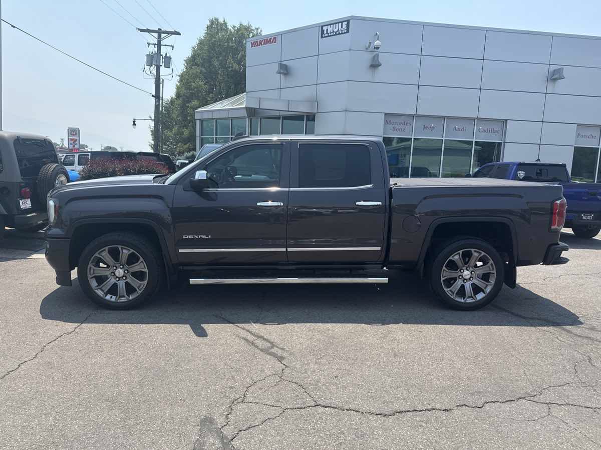 Used 2016 GMC Sierra 1500 Denali w/ Enhanced Driver Alert Package AWD/4WD image 8