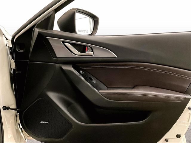 Used 2017 MAZDA MAZDA3 Grand Touring FWD image 23