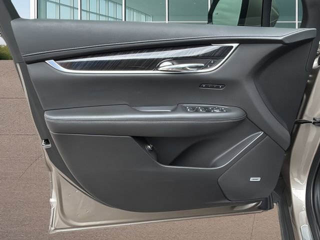 Used 2022 Cadillac XT6 Premium Luxury w/ Technology Package AWD/4WD image 20