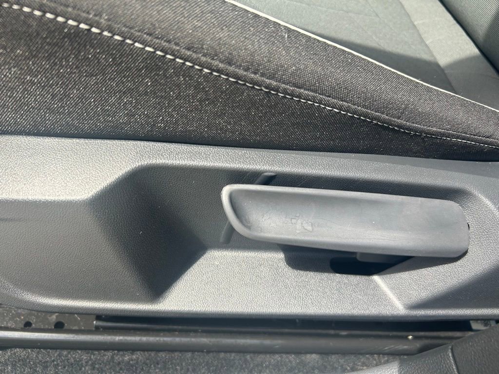 Used 2025 Volkswagen Jetta Sport image 53